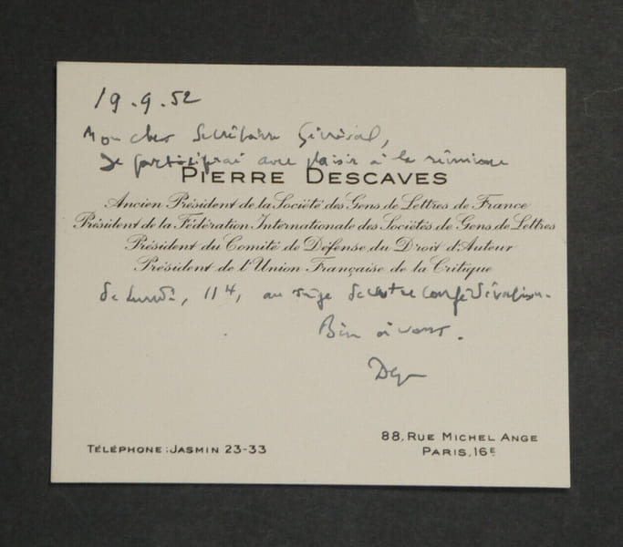 Pierre DESCAVES - &eacute;crivain - CARTE DE VISITE AUTOGRAPHE SIGN&Eacute;E - 1952. Pierre DESCAVES