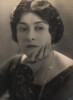 Clara KIMBALL - autographe dor&eacute; authentique sur photographie 14,5 x 6,5 cm. Clara Kimball