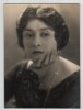 Clara KIMBALL - autographe dor&eacute; authentique sur photographie 14,5 x 6,5 cm. Clara Kimball