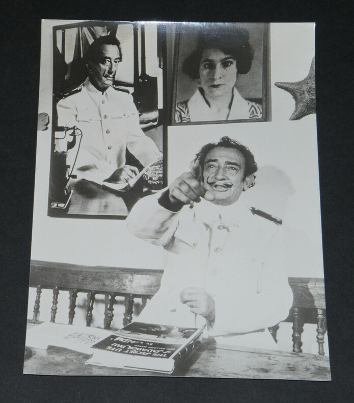 Salvador Dal&iacute; - Photographie 23,8 x 17,7 cm, Programme t&eacute;l&eacute;vis&eacute; NDR pour ses 80 ans, 12 mai 1984. Salvador Dal&iacute;