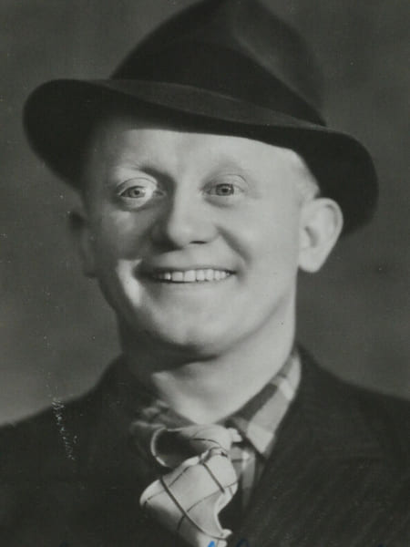 Marcel VIAL - Carte postale photographique sign&eacute;e et d&eacute;dicac&eacute;e. Marcel VIAL