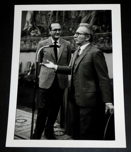 Yvette TROISPOUX - PHOTOGRAPHIE ORIGINALE VINTAGE Jacques CHIRAC AVEC TAMPON. Yvette TROISPOUX