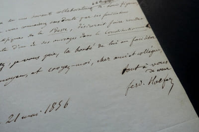 HOEFER Ferdinand - LETTRE AUTOGRAPHE SIGNÉE, A PROPOS DE Louis FIGUIER 1856