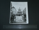 Photographie noir et Blanc d'&eacute;poque ann&eacute;es 80 Manifestations contre la loi Savary en 1983 par P. COLACICCO. P. COLACICCO