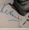 Rex HARRISON autographe - GRANDE PHOTOGRAPHIE SIGN&Eacute;E de sa main 24,5 x 19,5 cm. Rex Harrison