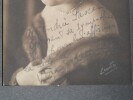 V&eacute;ra SERGINE - CARTE POSTALE D&Eacute;DICAC&Eacute;E ET SIGN&Eacute;E &agrave; Andr&eacute;e Pascal. V&eacute;ra Sergine