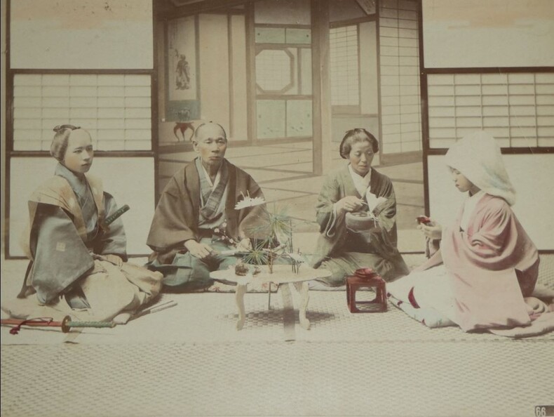 Kimbei Kusakabe - Marriage & Weaving Silk, Deux tirages albumin&eacute;s d'&eacute;poque Japon. Kusakabe Kimbei