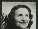 Lucienne DUGARD - Carte publicitaire sign&eacute;e et d&eacute;dicac&eacute;e. Lucienne DUGARD