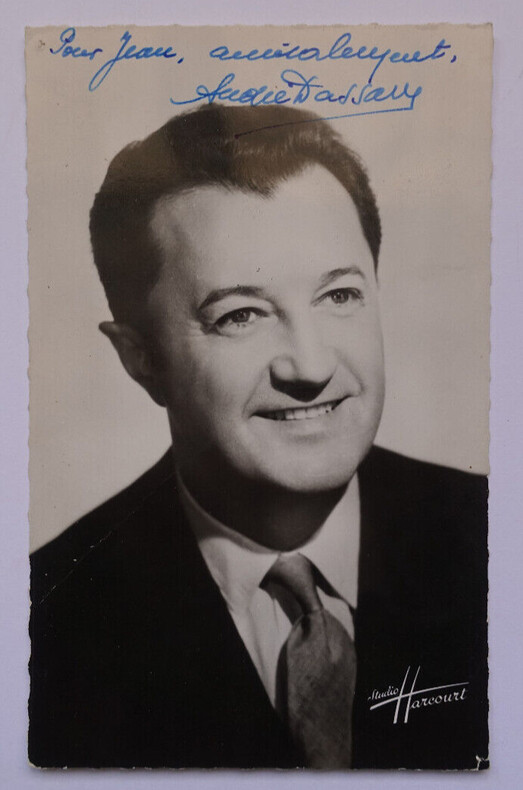 Andr&eacute; DASSARY - CARTE POSTALE AUTOGRAPHE SIGN&Eacute;E ET D&Eacute;DICAC&Eacute;E 8,7X13,9CM. Andr&eacute; DASSARY