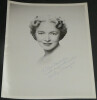 Helen HAYES - PHOTOGRAPHIE NOIR ET BLANC SIGN&Eacute;E, actrice am&eacute;ricaine r&eacute;compens&eacute;e. Helen HAYES