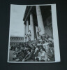 Photographie noir et Blanc d'&eacute;poque ann&eacute;es 80 Manifestations contre la loi Savary en 1983 par P. COLACICCO. P. COLACICCO
