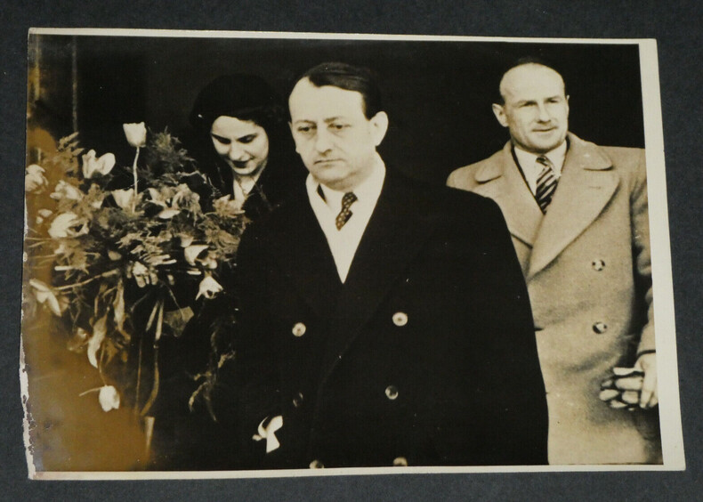 Andr&eacute; MALRAUX - Photographie New York Times 17,3 x 12,8 cm. Andr&eacute; Malraux