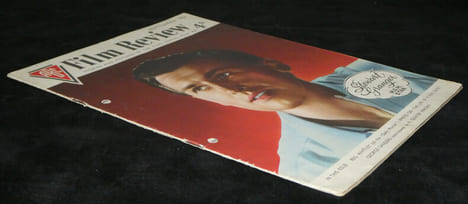 Stewart GRANGER autographe - PHOTOGRAPHIES TAPUSCRIT REVUE SIGNÉS ET DÉDICACÉS. Stewart GRANGER