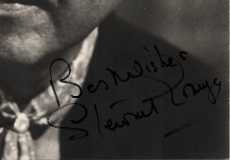 Stewart GRANGER autographe - PHOTOGRAPHIES TAPUSCRIT REVUE SIGNÉS ET DÉDICACÉS. Stewart GRANGER