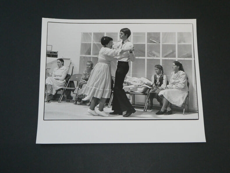 Photographie noir et Blanc d'&eacute;poque ann&eacute;es 70 STERN, Bal de mormons. 