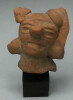 T&ecirc;te en terre cuite, art pr&eacute;colombien du Ier mill&eacute;naire, 62 mm. 