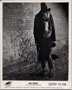Anthony Newley - Grande Photographie avec dédicace autographe originale signée