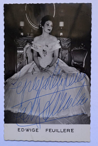Edwige FEUILLERE - Carte postale autographe sign&eacute;e et d&eacute;dicac&eacute;e 8,9x13,9cm. Edwige FEUILLERE
