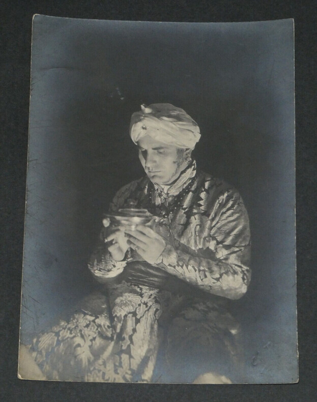 Sagar Nadir - Photographie sign&eacute;e et d&eacute;dicac&eacute;e &agrave; Jules Muelle, Costumier, 1927. Sagar Nadir
