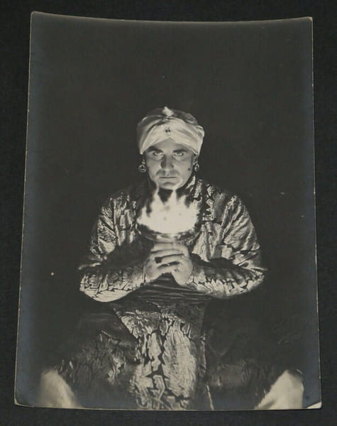 Sagar Nadir - Photographie sign&eacute;e et d&eacute;dicac&eacute;e &agrave; Jules Muelle, Costumier, 1927. Sagar Nadir
