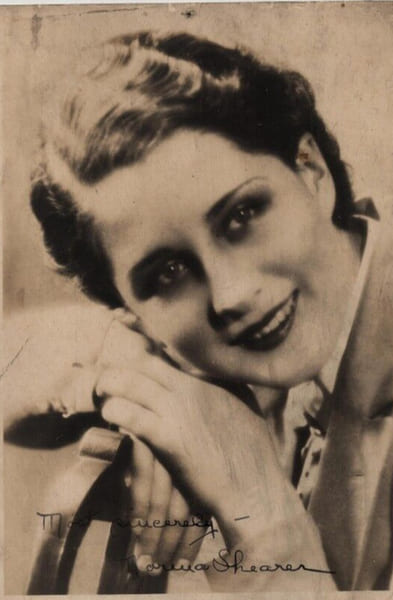 Norma SHEARER- PHOTO imprim&eacute;e Signature autographe authentique 8 x 12,5 cm. Norma Shearer