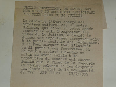 André MALRAUX - Photographie AFP Répétition fête du 14 juillet 18 x 13 cm