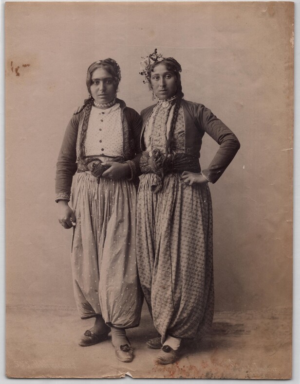 S&eacute;bah & Joaillier, Photographie originale d'&eacute;poque - XIXe - Boh&eacute;miennes Tziganes. S&eacute;bah & Joaillier