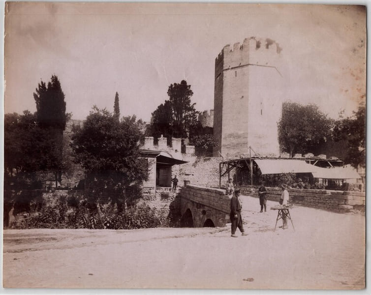 S&eacute;bah & Joaillier, Photographie originale d'&eacute;poque - Porte des Sept Tours - XIXe. S&eacute;bah & Joaillier