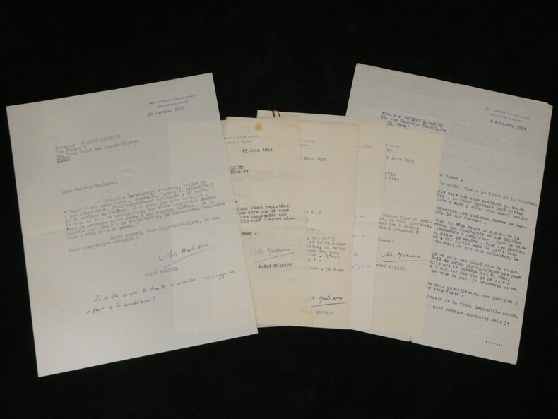 Andr&eacute; Malraux - Th&eacute;&acirc;tre et cr&eacute;ation litt&eacute;raire - Ensemble de 5 lettres dactylographi&eacute;es sign&eacute;es avec notes autographes &agrave; Thierry Maulnier - 1953. ...