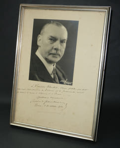Studio Harcourt, Portrait de Charles de Chambrun, dédicacé à J.-François Blondel