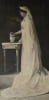Photographie d'&eacute;poque - Portrait d'une Grande-Duchesse de Russie en tenue de cour - Fin XIXe / D&eacute;but XXe si&egrave;cle. 