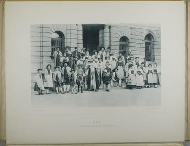 Erinnerung an die Eröffnung des Schweizerischen Landesmuseums in Zürich am 25. Juni 1898. Gruppen-Bilder vom Trachten-Festzug.