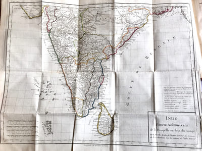 Voyage Commercial et Politique aux Indes Orientales, aux Îles Philippines, à la Chine, avec des Notions sur la Cochinchine et le Tonquin, Pendant les Annees 1803, 1804, 1805, 1806 Et 1807, Contenant des Observations et des Renseignemens, Tant sur les Productions Territoriales et Industrielles que sur le Commerce de ces Pays; des Tableaux dImportations et dExportations du Commerce DEurope en Chine, Depuis 1804 Jusquen 1807; des Remarques sur les Murs, les Coutumes, le Gouvernement, les Lois, les Idiomes, Les Religions Etc. ; un Aperçu des Moyens à Employer pour Affranchir ces Contrees de la Puissance Anglaise.