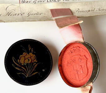 Certificat de noblesse donnant droit à John Bazely Esquire, capitaine de la Royal Navy, le droit d'utiliser les armes et emblèmes de sa famille au titre de seul fils survivant de John et petit-fils James Bazely tous deux de Douvres dans le comté de Kent.