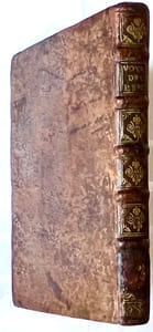 Voyage des pais septentrionaux. Dans lequel se void les murs, manière de vivre, & superstitions des Norweguiens, Lappons, Kiloppes, Borandiens, Syberiens, Samojedes, Zembliens, & Islandois, enrichi de plusieurs figures.
