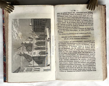 15 JOURS A PARIS OU GUIDE DE L'ETRANGER DANS LA CAPITALE ET SES ENVIRONS. TABLEAU SYNOPTIQUE ET PITTORESQUE Servant d'Itinéraire précis et d'Indicateur assuré aux voyageurs étrangers et de la province pour le juste emploi du temps qu'ils veulent consacrer à l'examen des objets les plus curieux et les plus intéressants à connaître, tels, par exemple, que les Palais, Temples, Monuments et Edifices royaux, civils, religieux, d'art et d'utilité publique, tant anciens que modernes; ainsi que les Etablissements de luxe, de curiosité et de plaisirs, tels que Musées, Théâtres, Bals publics, Bazars, Promenades; puis les Hôtels, les Restaurants, les Gates, les Cercles, les Sociétés savantes et littéraires, etc.; avec une Nomenclature alphabétique des Rues, Ponts, Ports et quais, Places et Passages, Avenues, Galeries, Impasses, Boulevarts et Barrières ; avec une Description historique et raisonnée de Paris et de ses environs les plus remarquables.