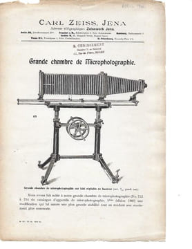 Three Carl Zeiss advertisement/instruction pamphlets: Notice sur l’emploi de l’appareil d’éclairage d’Abbe / Grande chambre de Microphotographie / ...