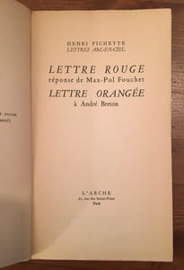 Lettre rouge. Lettre orangée.