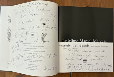 Le Mime Marcel Marceau, entretiens et regards avec Valérie Bochenek.