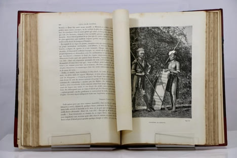Voyage autour du monde. Australie, Java, Siam, Canton, Pékin, Yeddo, San Francisco.. BEAUVOIR (Comte de)