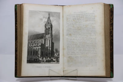 Histoire physique, civile et morale de Paris. 6e édition augmentée de notes nouvelles et d'un appendice contenant des détails descriptifs et historiques, sur tous les monuments récemment élevés dans la capitale par J.-L. Belin, avocat.