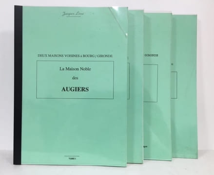 Deux Maisons voisines à Bourg sur Gironde. La Maison Noble des AUGIERS. La maison noble des CONGES.. LISSE (Jacques)