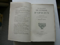 Les Dix Livres de Cuisine d'Apicius. Traduits du latin pour la première fois et commentés par Bertrand Guégan.