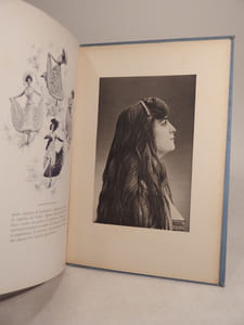 Le Miroir de l'Amour. Les Danses voluptueuses. Scènes reconstituées par la photographie.