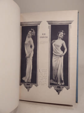 Le Miroir de l'Amour. Les Danses voluptueuses. Scènes reconstituées par la photographie.. undefined