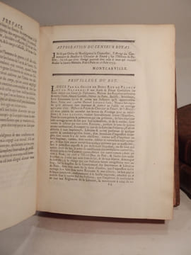 Abrégé des Commentaires de M. de Folard, sur l'Histoire de Polybe. Par M*** Mestre de Camp de Cavalerie. (Les Arts de la Guerre et de la Défense).. ...