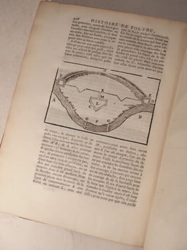 Abrégé des Commentaires de M. de Folard, sur l'Histoire de Polybe. Par M*** Mestre de Camp de Cavalerie. (Les Arts de la Guerre et de la Défense).. ...