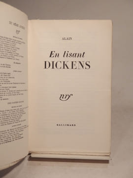 En lisant Dickens. ALAIN