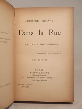 Dans la rue. Chansons et monologues. Dessins de Steinlen. Edition définitive.. BRUANT (Aristide), STEINLEN