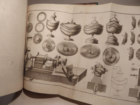 Manuel du tourneur, par L.-E. Bergeron. Ouvrage dans lequel on enseigne aux amateurs la manière d'exécuter sur le tour à pointes, à lunettes, en ...